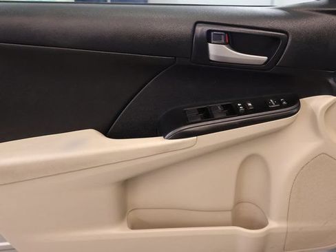 Used 2013 Toyota Camry LE FWD image 10