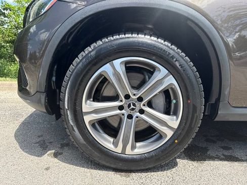 Used 2018 Mercedes-Benz GLC 300 4MATIC image 10