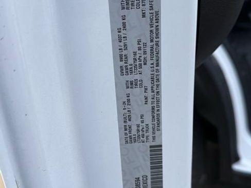 New 2025 RAM ProMaster 2500 w/ Convenience Group FWD image 16