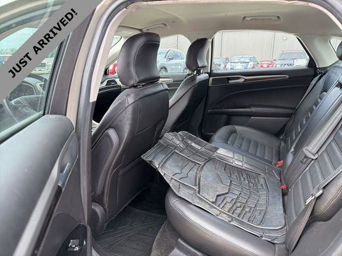 Used 2016 Ford Fusion SE w/ Equipment Group 502A image 9