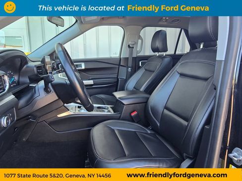Used 2022 Ford Explorer XLT w/ Equipment Group 202A AWD/4WD image 16
