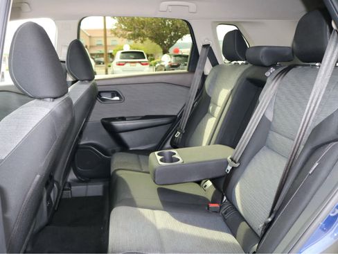 Used 2023 Nissan Rogue SV AWD/4WD image 25