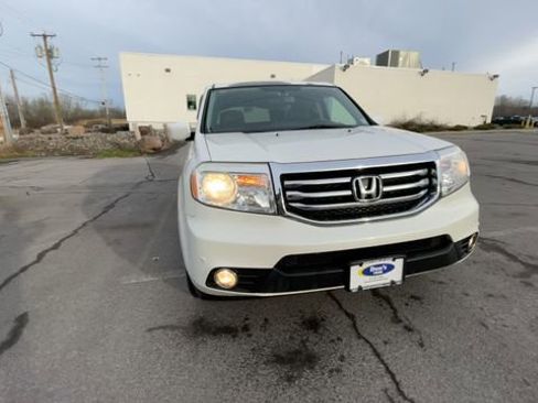 Used 2015 Honda Pilot Touring image 3
