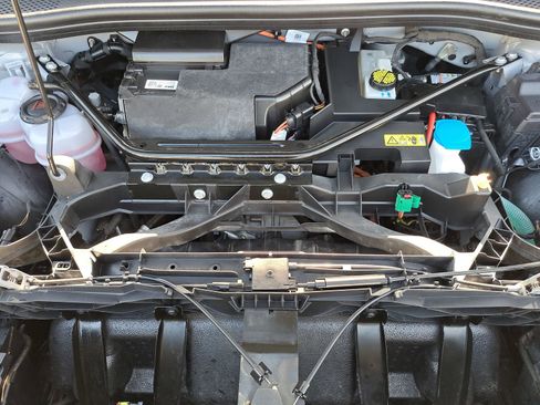 Certified 2024 Audi Q4 e-tron Premium image 34