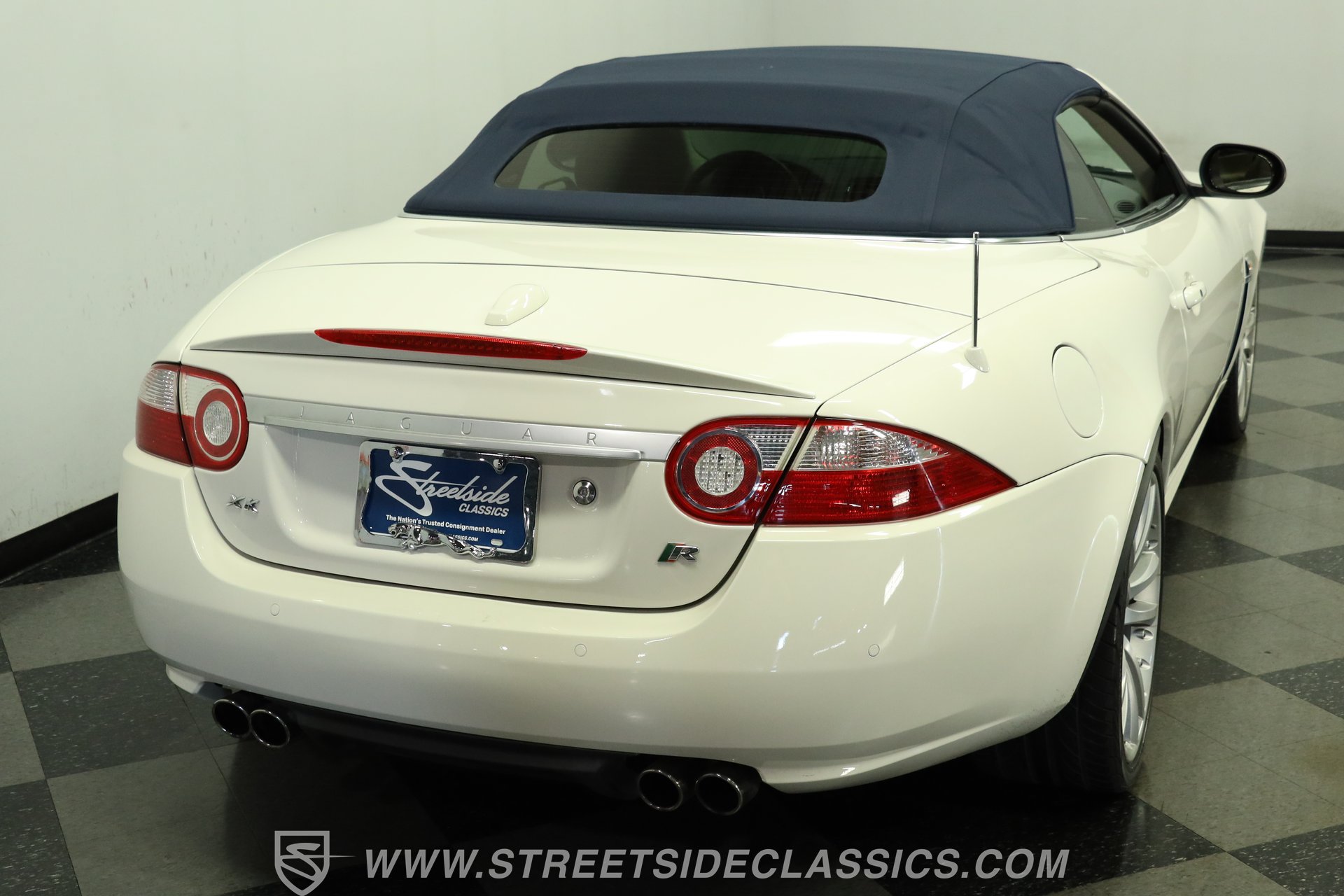 Used 2007 Jaguar XKR R RWD image 10