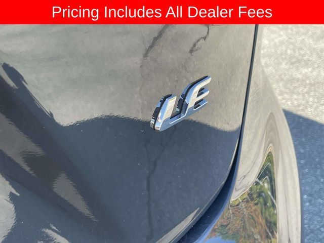 Used 2025 Toyota Corolla LE FWD image 12