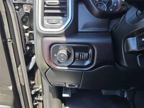 Used 2024 RAM 3500 Laramie w/ Night Edition image 35