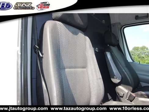 Used 2013 Freightliner Sprinter 3500 RWD image 15