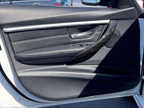 Used 2018 BMW 330i Sedan RWD image 22