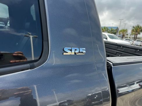 Used 2015 Toyota Tundra SR5 w/ SR5 Upgrade Package image 50