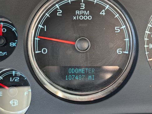 Used 2008 GMC Yukon SLE RWD image 12