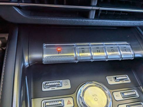 New 2026 Lincoln Nautilus Reserve image 19