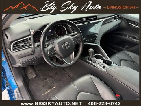 Used 2018 Toyota Camry XSE image 13