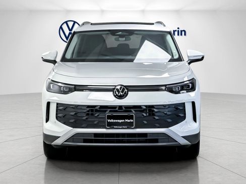 New 2026 Volkswagen Tiguan SE image 8