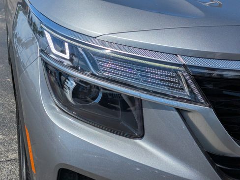 Certified 2023 Kia Seltos S FWD image 8