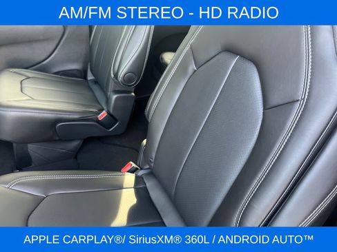 New 2026 Chrysler Pacifica Select image 21