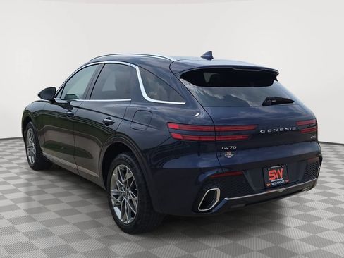 Used 2025 Genesis GV70 2.5T AWD/4WD image 5