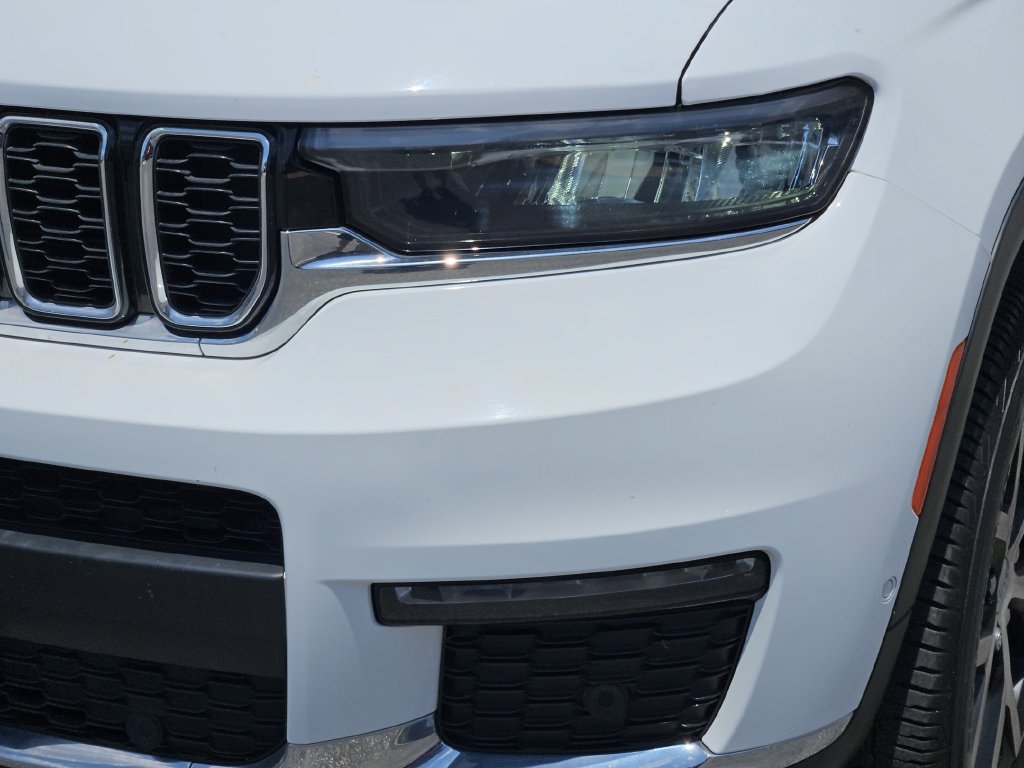 Used 2023 Jeep Grand Cherokee L Limited w/ Luxury Tech Group II RWD image 8