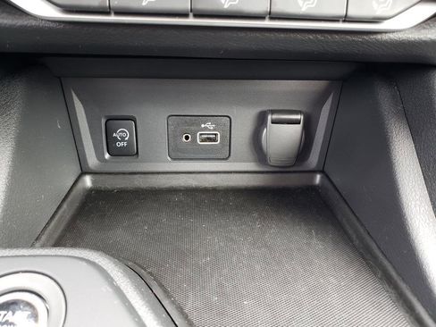 Certified 2025 Nissan Sentra S image 32