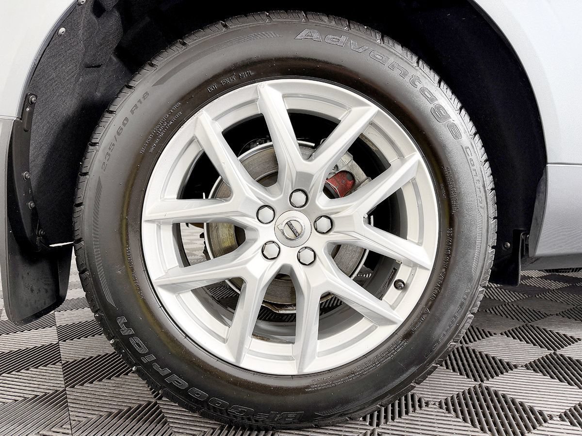 Used 2019 Volvo XC60 T5 Momentum w/ Premium Package AWD/4WD image 27