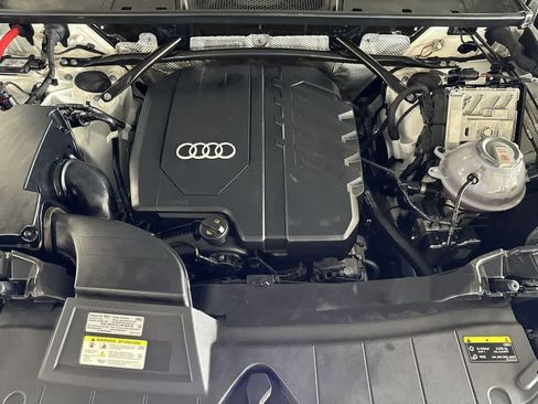 Used 2024 Audi Q5 2.0T Premium w/ Convenience Package AWD/4WD image 12