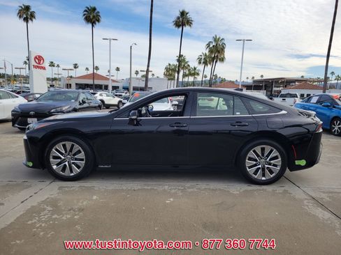 Certified 2022 Toyota Mirai XLE w/ Advanced Technology Package image 7