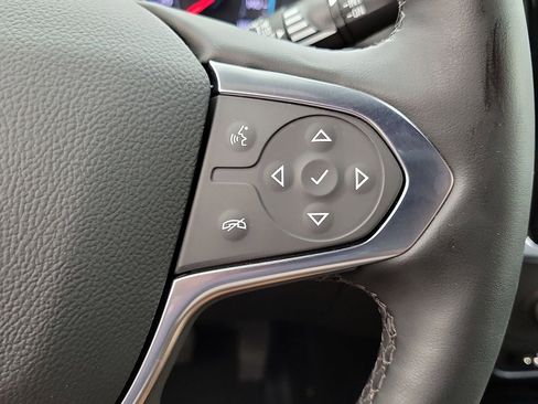 Used 2023 Chevrolet Traverse RS image 18