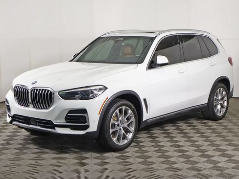 Used 2022 BMW X5 xDrive40i AWD/4WD image 13