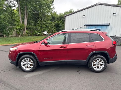 Used 2015 Jeep Cherokee Latitude AWD/4WD image 5