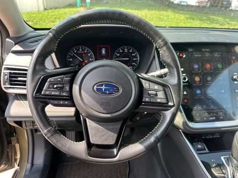 Used 2025 Subaru Outback Onyx Edition AWD/4WD image 11