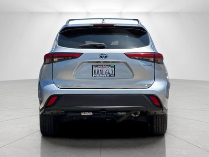 Used 2021 Toyota Highlander XLE