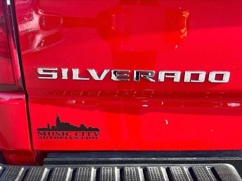 Used 2025 Chevrolet Silverado 1500 LT AWD/4WD image 25