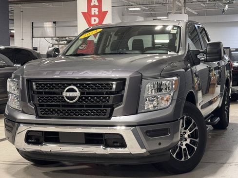 Used 2024 Nissan Titan SV w/ SV Convenience Package image 32