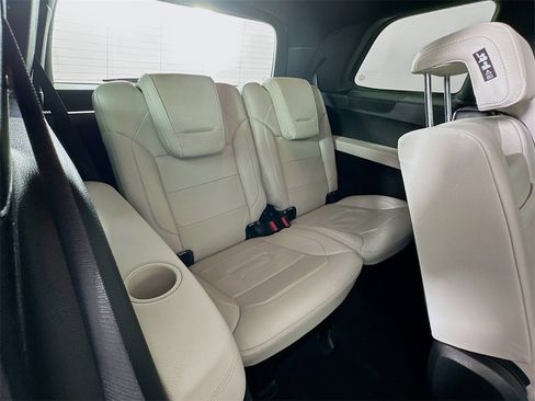 Used 2019 Mercedes-Benz GLS 450 4MATIC image 27