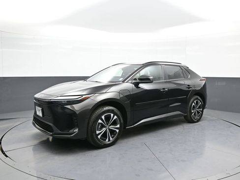 Certified 2024 Toyota bZ4X XLE image 10