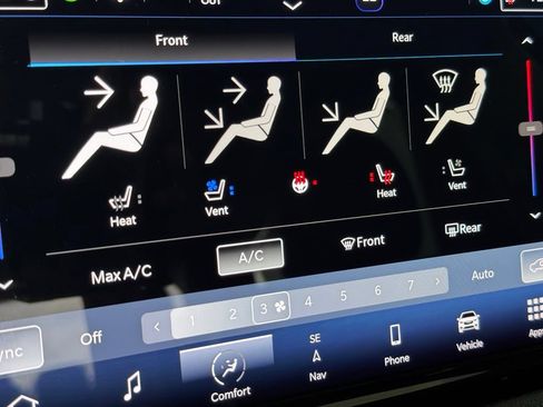 Used 2023 Chrysler Pacifica Limited FWD image 41