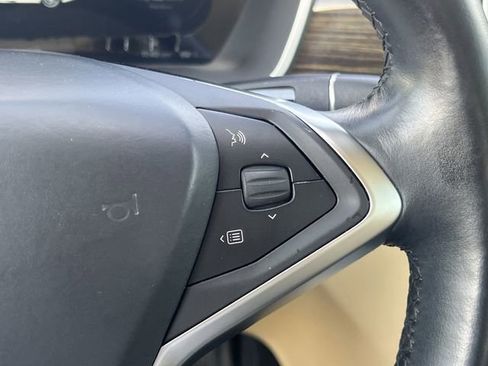 Used 2015 Tesla Model S 85 image 27