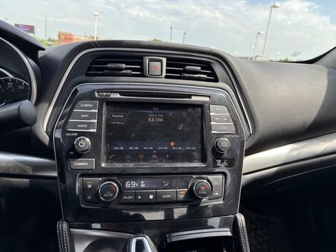 Used 2021 Nissan Maxima 3.5 SV w/ Floor Mat Group FWD image 15