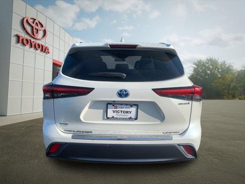 Used 2020 Toyota Highlander Limited AWD/4WD image 4