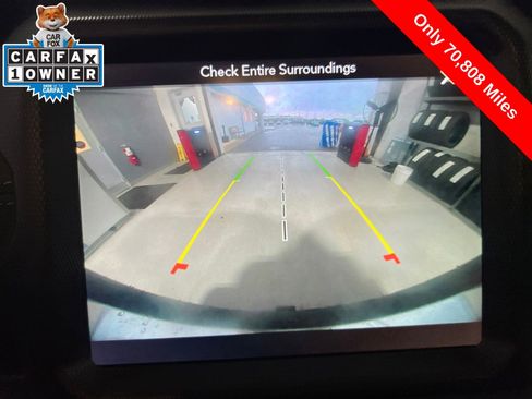 Used 2019 Jeep Wrangler Unlimited Sahara w/ Dual Top Group AWD/4WD image 19