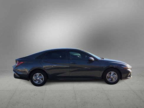 New 2026 Hyundai Elantra SE image 9