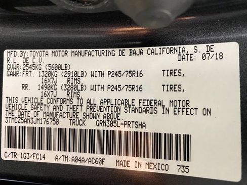 Used 2018 Toyota Tacoma SR5 AWD/4WD image 31
