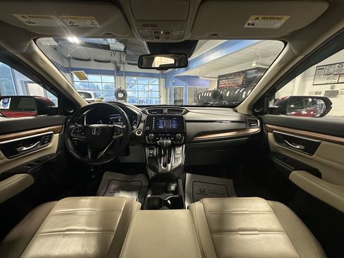 Used 2019 Honda CR-V Touring image 2