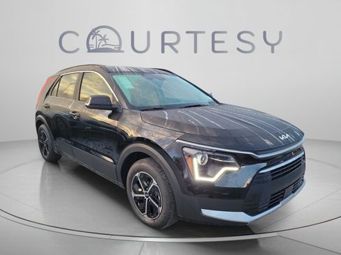 New 2026 Kia Niro EX FWD image 4