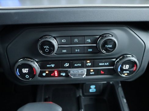 New 2025 Ford Bronco Outer Banks image 7