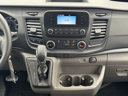 New 2025 Ford Transit 250 148 Medium Roof image 18