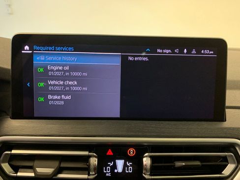 Used 2025 BMW X4 xDrive30i AWD/4WD image 36