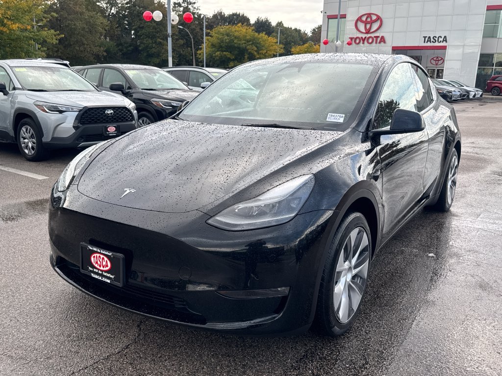 Used 2023 Tesla Model Y Long Range AWD/4WD image 3
