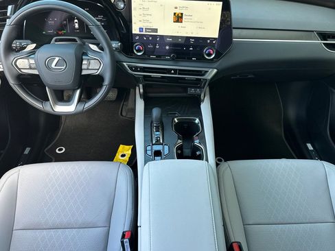 New 2026 Lexus RX 350h AWD/4WD image 10