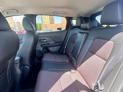 New 2025 Nissan Kicks SR image 27